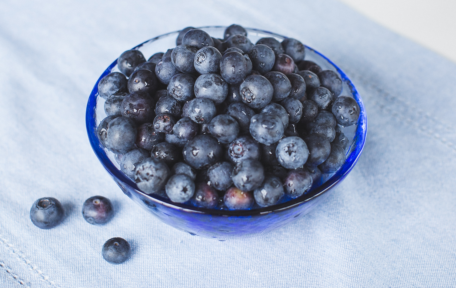 What fruits, vegetables, and herbs are in season during summer in Vermont.